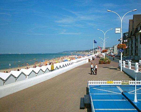 Super Deauville Appartement 2 Pieces Cosy Proche Plage Plein Sud Villers-sur-Mer Eksteriør billede