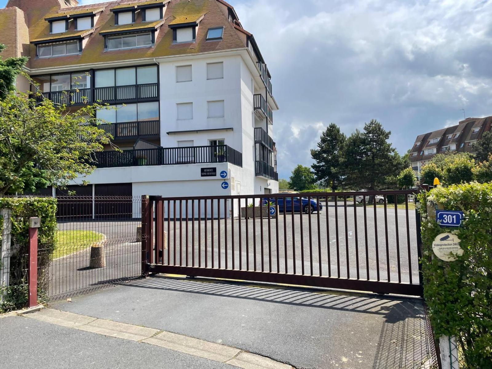 Super Deauville Appartement 2 Pieces Cosy Proche Plage Plein Sud Villers-sur-Mer Eksteriør billede